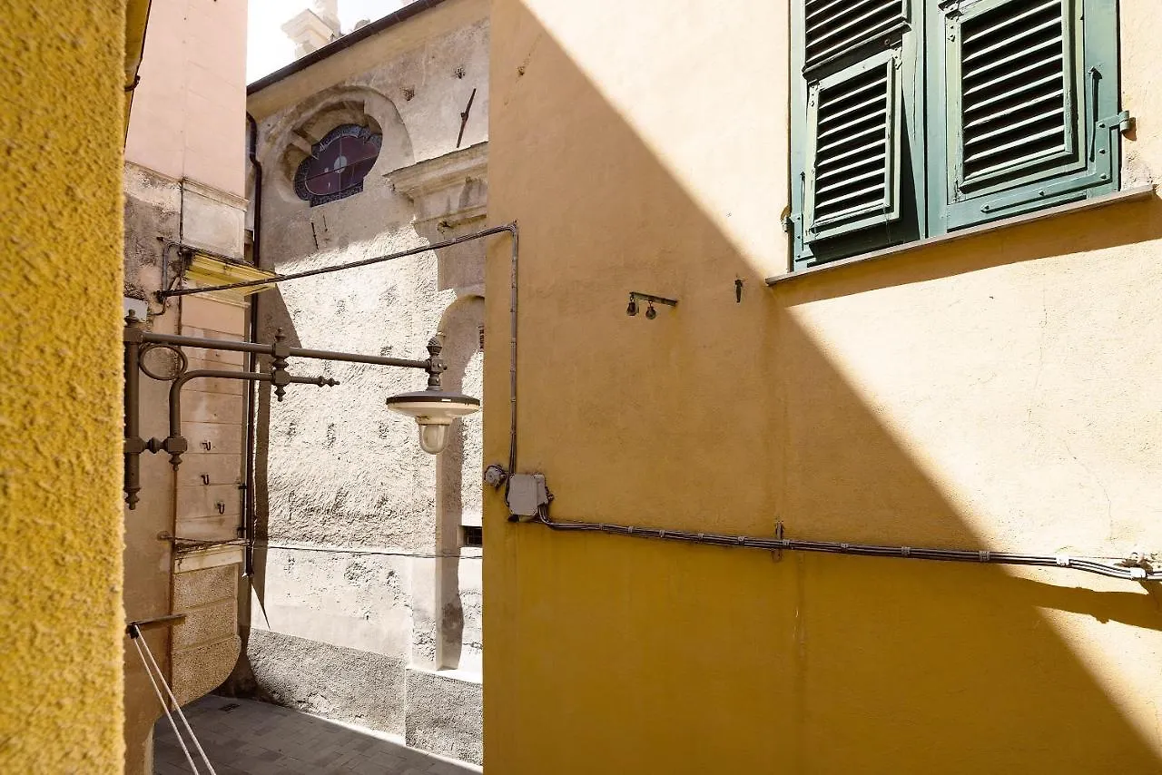 Vittoria Apartment Finale Ligure